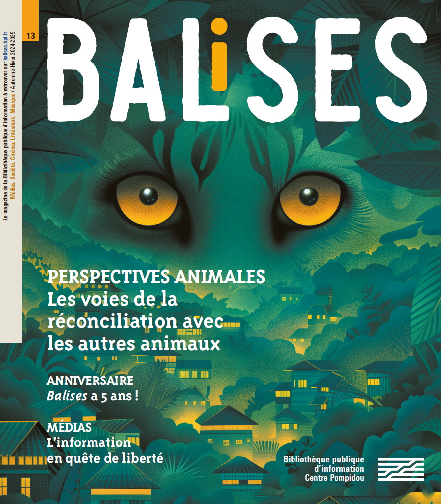 Illustration faisant apparaître les grands yeux jaunes d’un lémurien, en surplomb d’une forêt et d’un village éclairé.