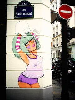 Graffiti de l'artiste Fafi rue St-Honoré