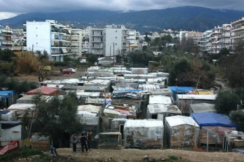 photographie d'un campement à Patras, en 2009