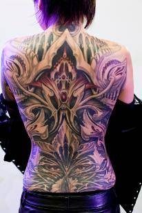 "Jeanne", photo d'une femme tatouée dans le dos