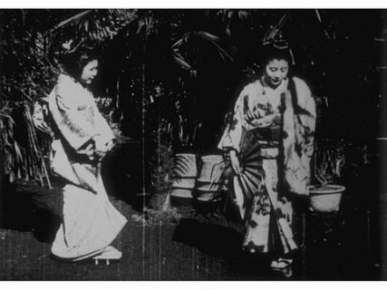 Deux danseuses japonaises filmées par Gabriel Veyre