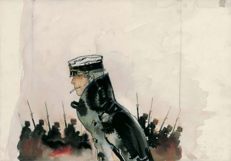 Corto Maltese, de profil, le col de sa veste relevé. Au fond, les ombres de soldats