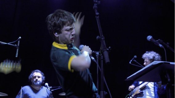 Concert du groupe de rock Astéréotypie